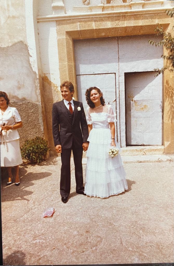 Boda Nati y Gabriel en 1982 Imagen adjunto por Nati el 08/02/2021  a las 12:08