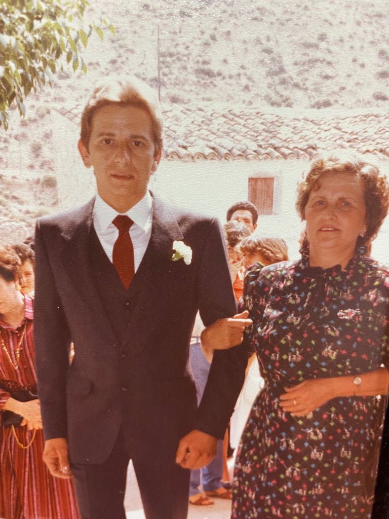 Boda Nati y Gabriel en 1982 Imagen adjunto por Nati el 08/02/2021  a las 12:09